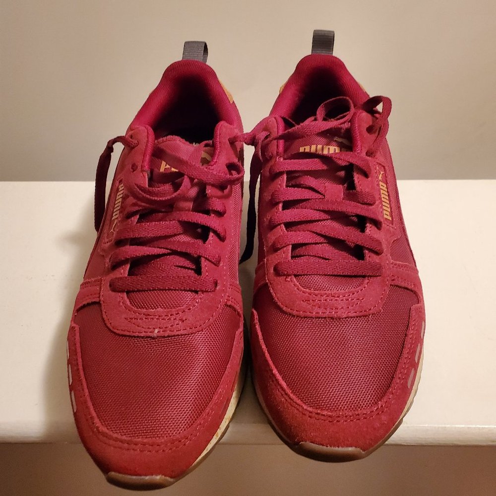 (USED/EXCELLENT CONDITION) Men's Puma R78 Lux Sneakers; Red; Sz. 9